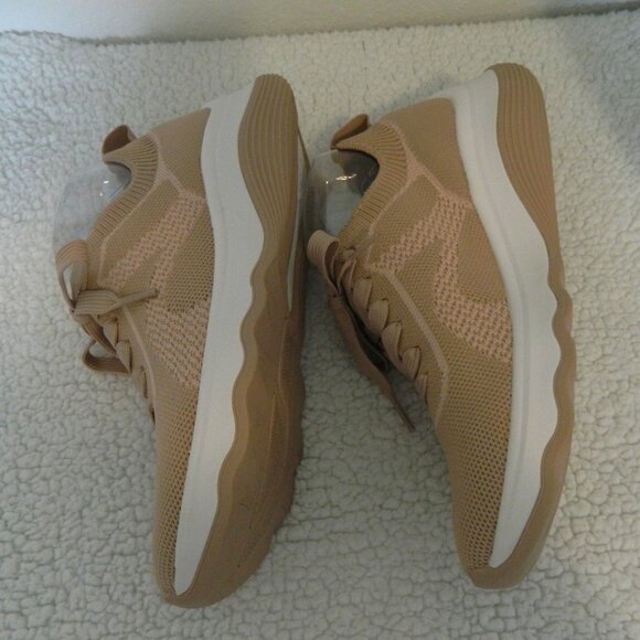 8.5 Clarks PINK/PEACH Circuit Tie Tennis Shoes Very Nice Clarks - Picture 6 of 7